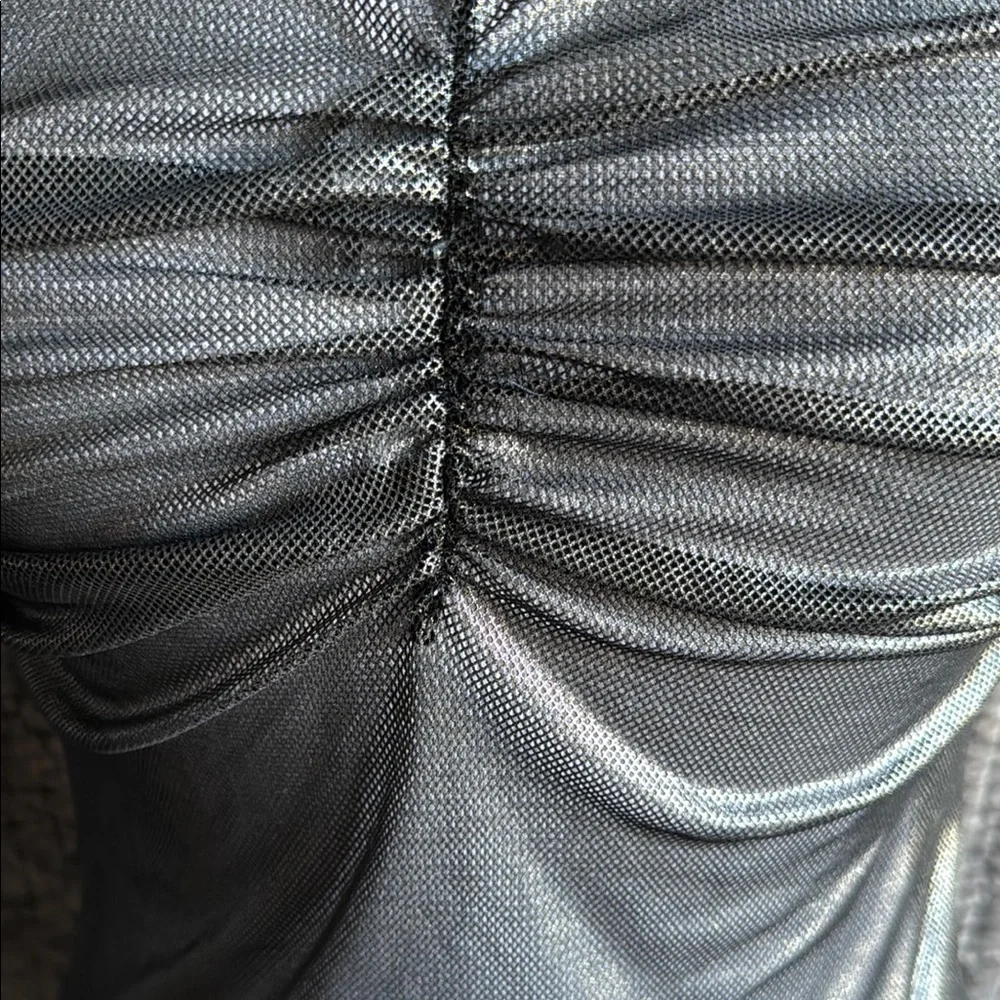 Gray Sleeveless Ruched Tank Top - Picture 2 of 6